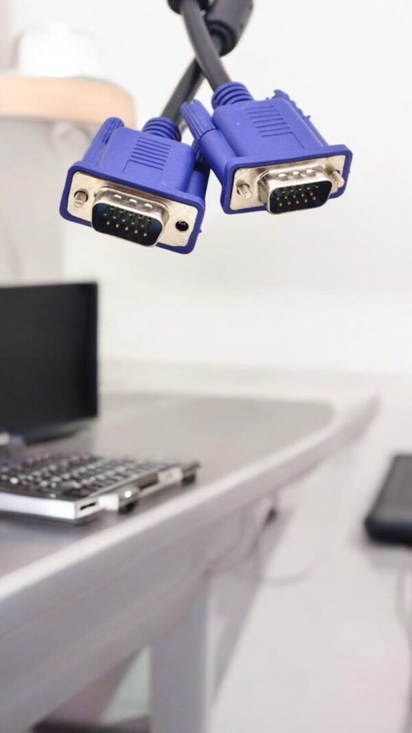 VGA Cable – High-Quality 15-Pin Male-to-Male Display Connector